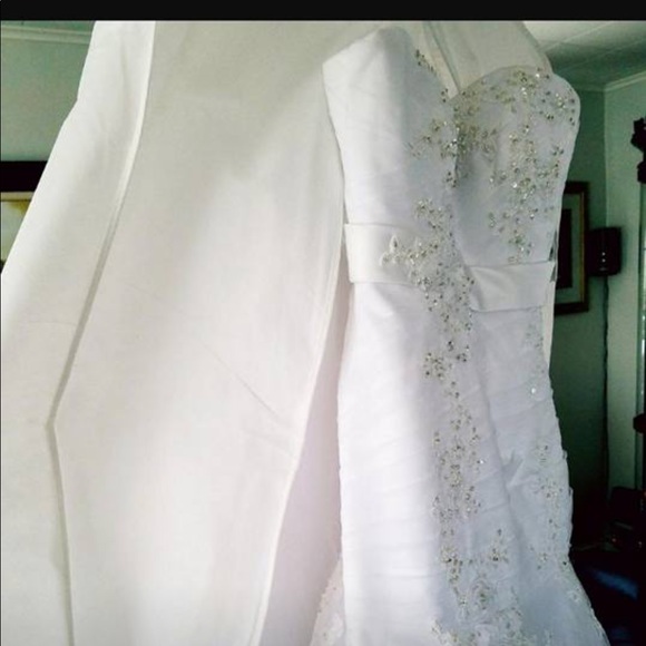 Bridal gown Brand new with tags! Camille La Vie - Picture 5 of 6